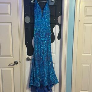 Brand new Ashley Lauren prom dress never worn